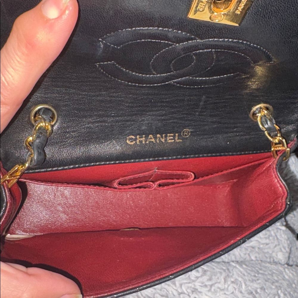 CHANEL mini Matelasse Lambskin Full Flap. - Picture 12 of 17